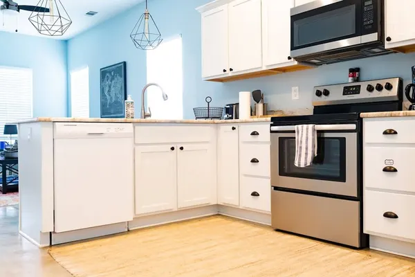 Photo 1 - Clean & Serene House + Studio - Easy On/off I-40