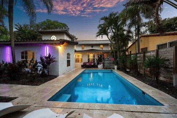 Photo 1 - Luxe 5BR 4BA Heated Pool 10 Min to Beach BBQ