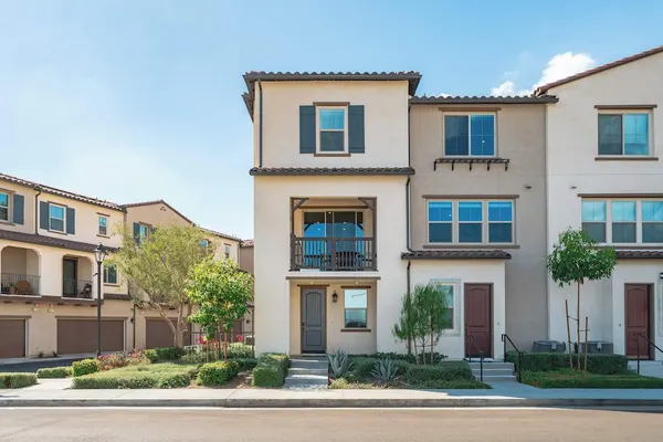 Photo 1 - Designer 3BR El Monte Retreat Near Dtla Pasadena