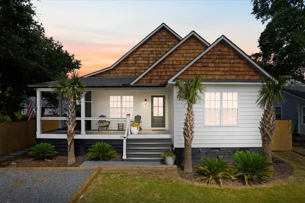 Photo 1 - New Listing Lux Beach House Dog Friendly