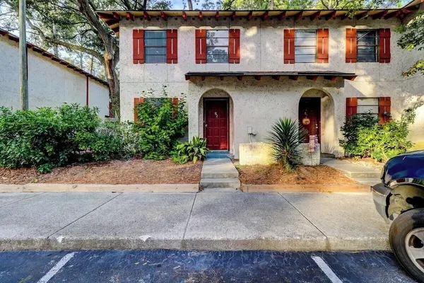 Photo 1 - Hilton Head 2BR Escape w/ Pool & Sofa Bed