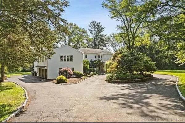 Photo 1 - The Mansion Hotel-style