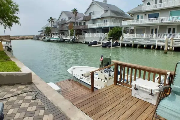 Photo 1 - Charming 1BR Getaway in Long Island Village Resort