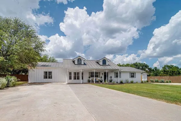 Photo 1 - 108 Wisteria Dr