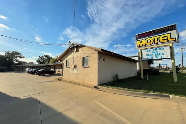 Photo 1 - Skyline Motel By Hotel O Bartlesville