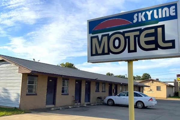 Photo 1 - Skyline Motel Bartlesville Hwy 75
