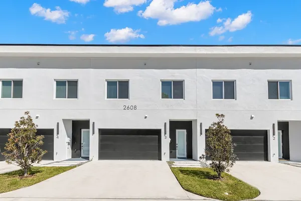 Photo 1 - NEW Casa Sol Casa Cielo - Luxurious Newly Built Tampa Townhouses In Prime Location