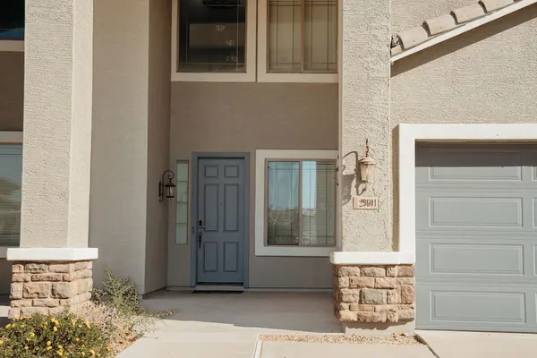 Photo 1 - Large Family Home Near Phoenix