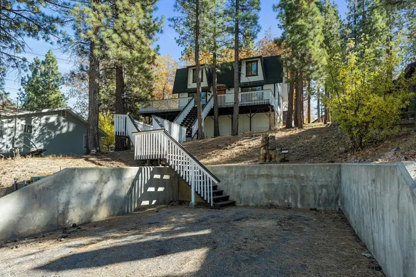 Photo 1 - The Mountain Treehouse