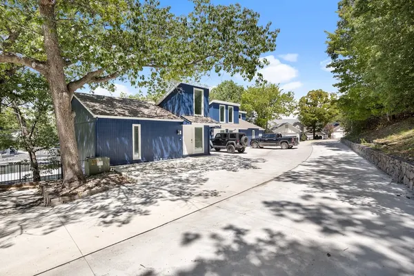 Photo 1 - Our Cove Retreat - Perfect for Wave-free Swimming, Tanning & Prime Location Fun!