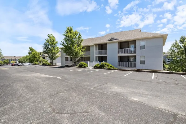 Photo 1 - Games, Lake Views, Ease of Access to Unit & Attractions, Family-friendly, Outdoor Comfort