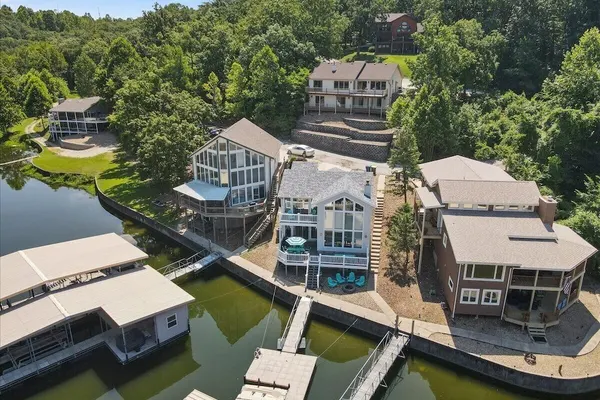 Photo 1 - Amazing Wall of Windows, Swim Dock & Pet Friendly