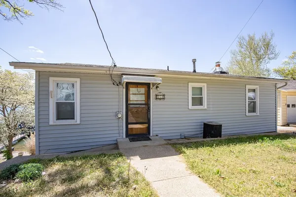 Photo 1 - Ultimate Waterfront Getaway, Amazing Lake View