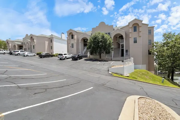 Photo 1 - Prime Spot, Breathtaking Views, Nearby Attractions