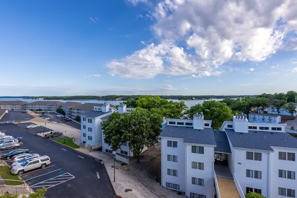 Photo 1 - 3 Bedroom Osage Beach Condo w/ Pool & Main Channel Views