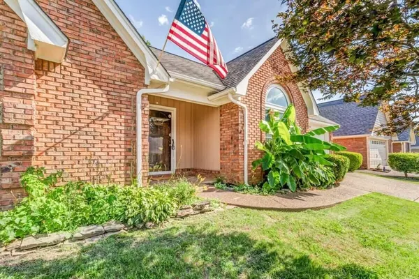 Photo 1 - Crimson Creek Stayhouse