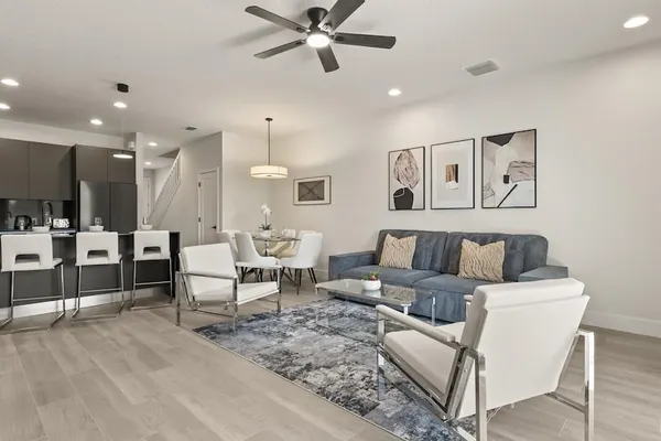 Photo 1 - Stunning Townhome With Private Pool Games Room