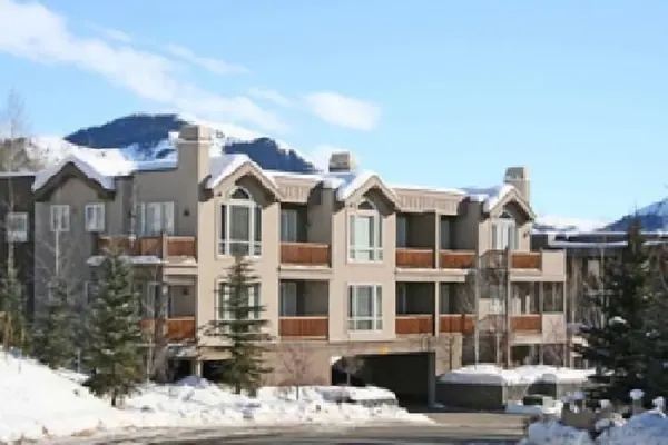 Photo 1 - Snowstar Hideaway - Hot Tub, Gym, Walk to Ski Lift