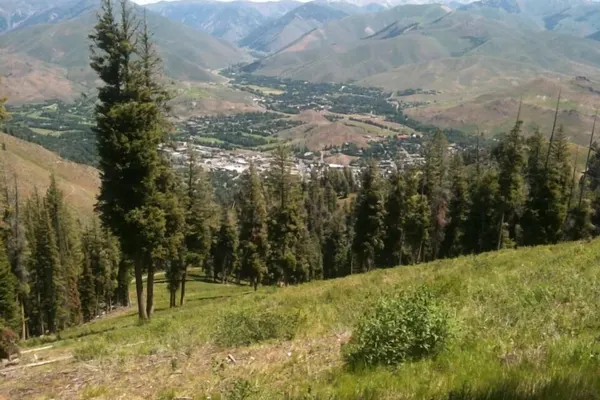 Photo 1 - Classy, Contemporary, Cozy, Sun Valley con With Community & Resort Amenities