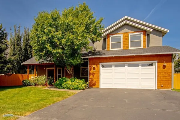 Photo 1 - Cranbrook Cottage - Family Home + Hot Tub + Pool Table
