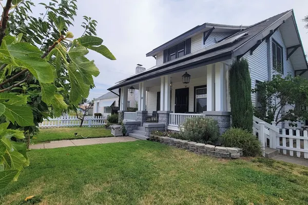 Photo 1 - Rosewood Landing- Hot Tub- Sauna