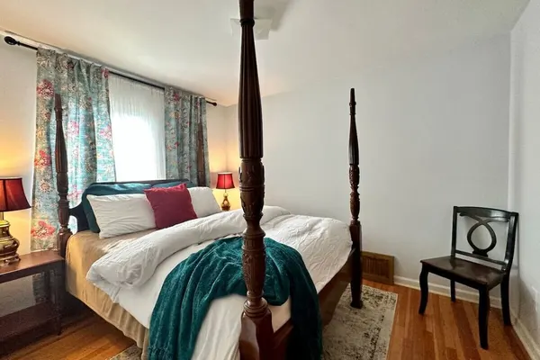 Photo 1 - Seattle's Starlight Bungalow