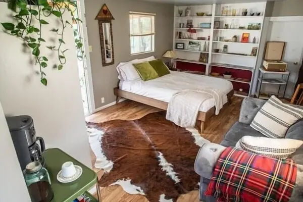 Photo 1 - The Hollywood Cowboy