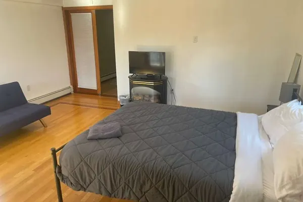 Photo 1 - Homestay In Boston -