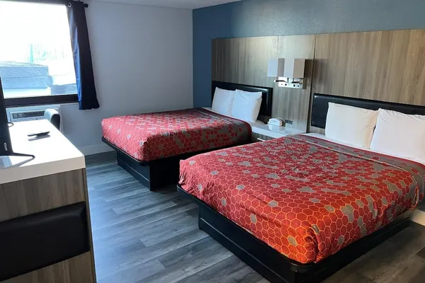 Photo 1 - Roseville Inn