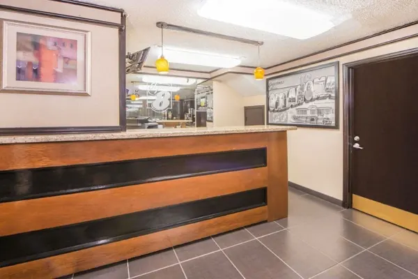 Photo 1 - Economy Suites - Fairgrounds