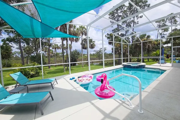 Photo 1 - 5BR Retreat Pool Opt Heated Spa Bikes Views