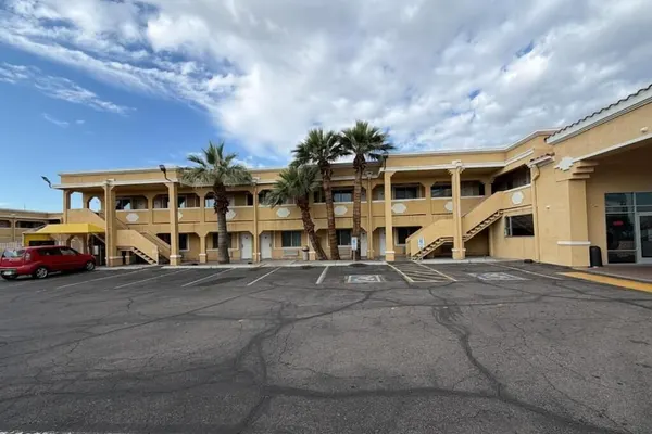 Photo 1 - Valley Inn