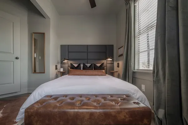 Photo 1 - Updated Condo in Heart of Tampa 1569