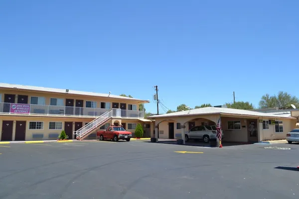 Photo 1 - Budget Inn of Needles