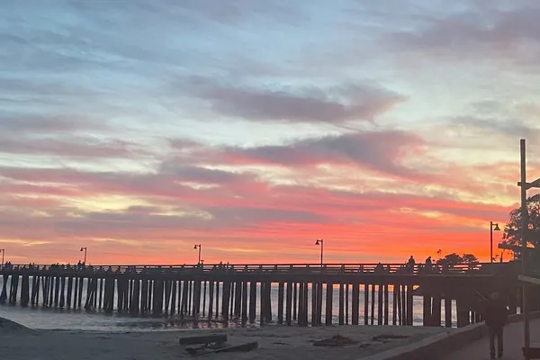 Photo 1 - Capitola Venetian Hotel