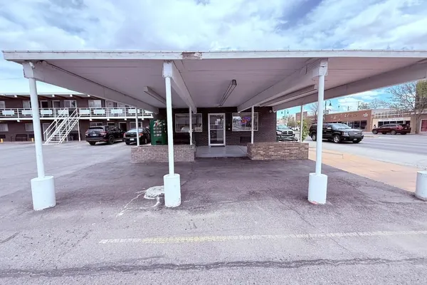Photo 1 - Tomahawk Motor Lodge By OYO Riverton US-26