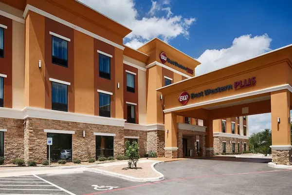 Photo 1 - Best Western Plus Elmendorf Hotel / San Antonio Hotel