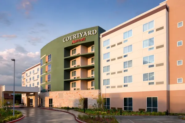 Photo 1 - Courtyard by Marriott Dallas Plano/The Colony