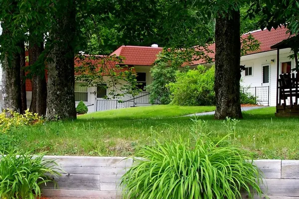 Photo 1 - Mount Blue Motel