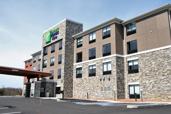 Photo 1 - Holiday Inn Express & Suites Clarion, an IHG Hotel