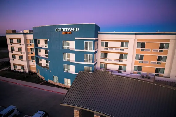 Photo 1 - Courtyard by Marriott Dallas Midlothian-Midlothian Conf Ctr