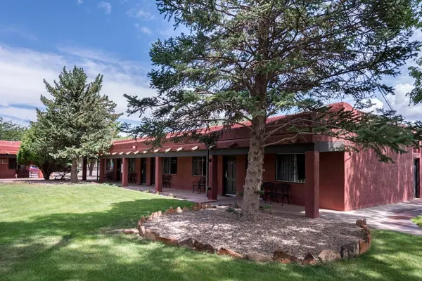 Photo 1 - Thunderbird Lodge