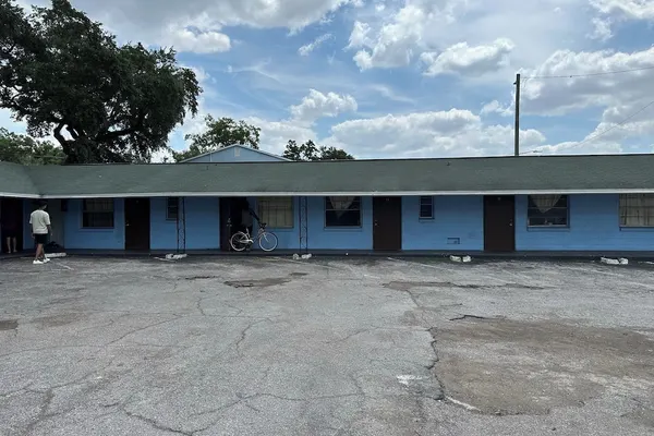 Photo 1 - Antigua Motel by OYO Tampa US - 41