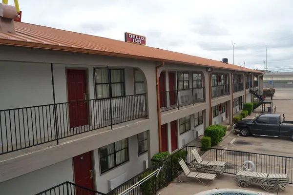 Photo 1 - Deluxe INN