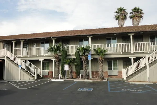 Photo 1 - Escondido Inn