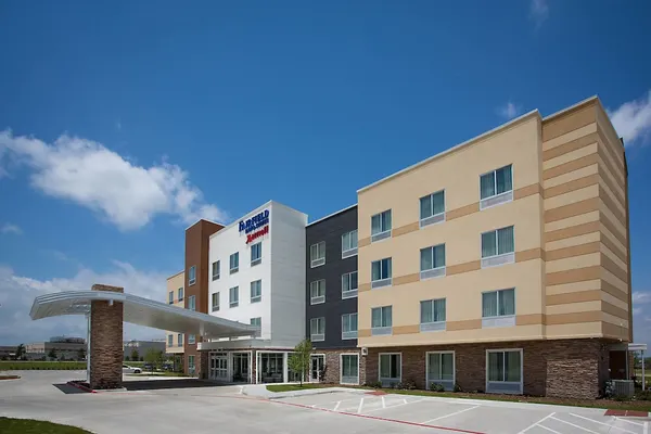 Photo 1 - Fairfield Inn & Suites Dallas West/i-30