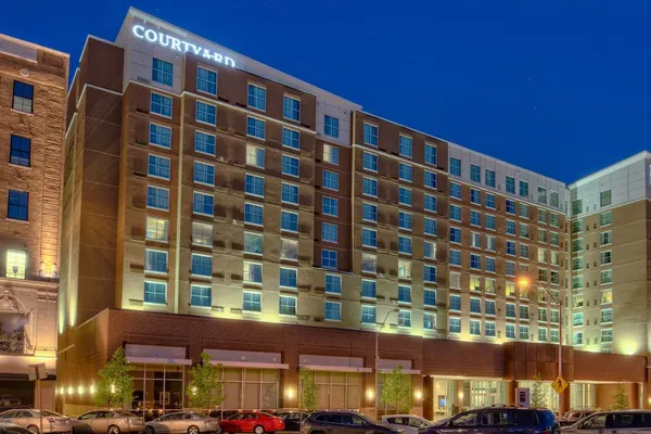 Photo 1 - Courtyard by Marriott Kansas City Downtown/Convention Center