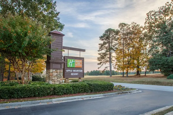 Photo 1 - Holiday Inn Club Vacations Apple Mountain Resort at Clarkesville, an IHG Hotel