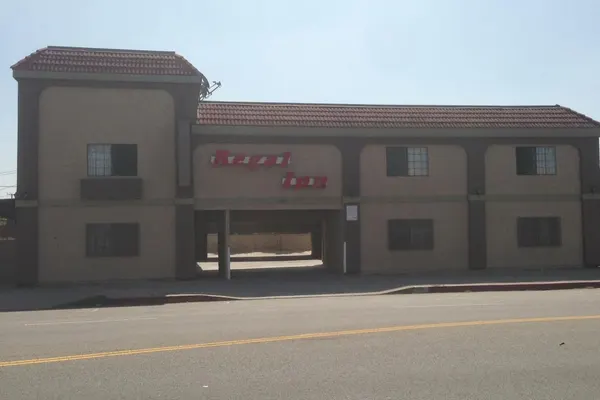Photo 1 - Regal Inn Los Angeles