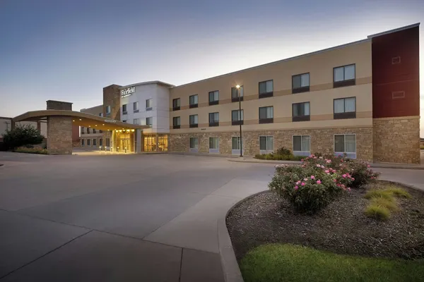 Photo 1 - Fairfield Inn & Suites by Marriott Lincoln Southeast